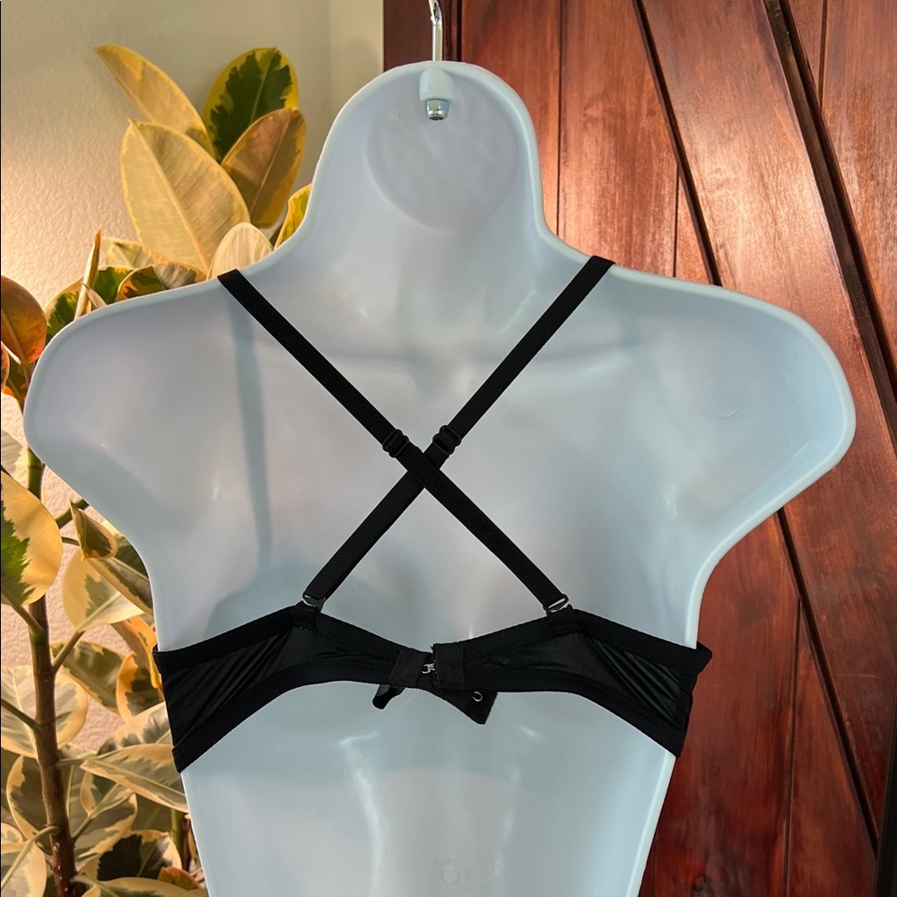 Strapless Convertible Bra - Picture 5 of 9